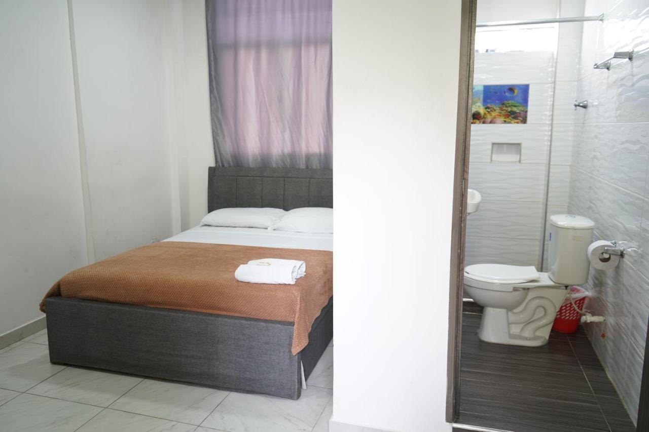 Petronio'S Hostel Калі Екстер'єр фото